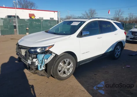 2020 Chevrolet Equinox Awd Premier 1.5L Turbo z USA, uszkodzony, nr VIN 2GNAXXEV2L6165094